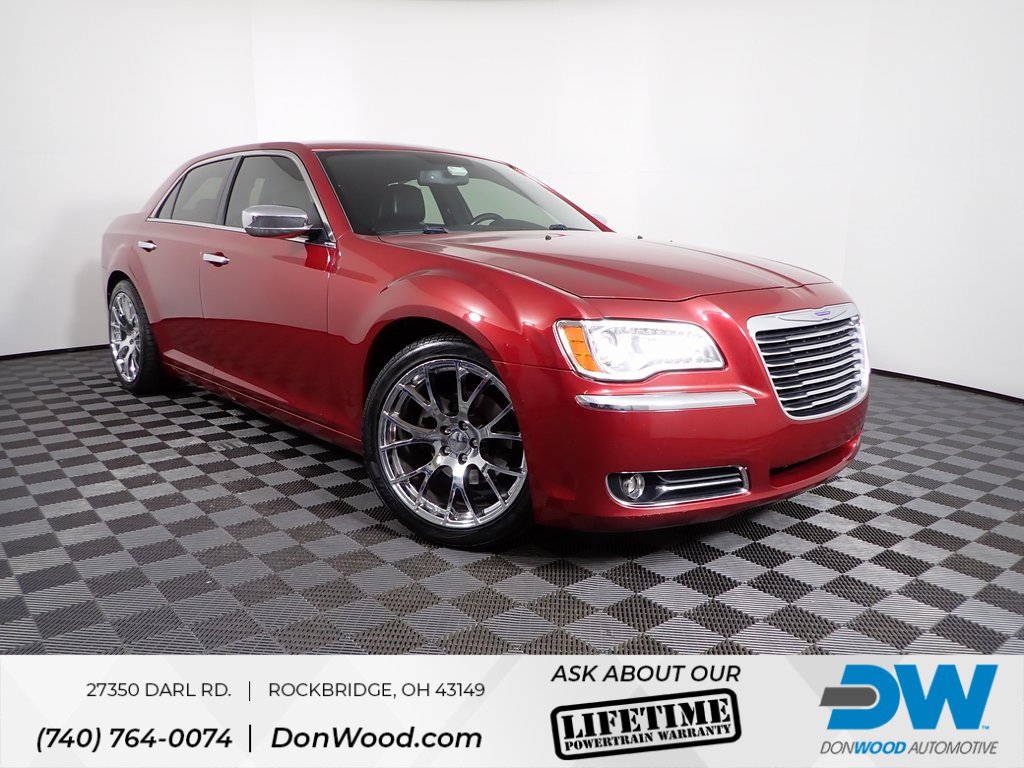 2012 Chrysler 300 Limited's photo