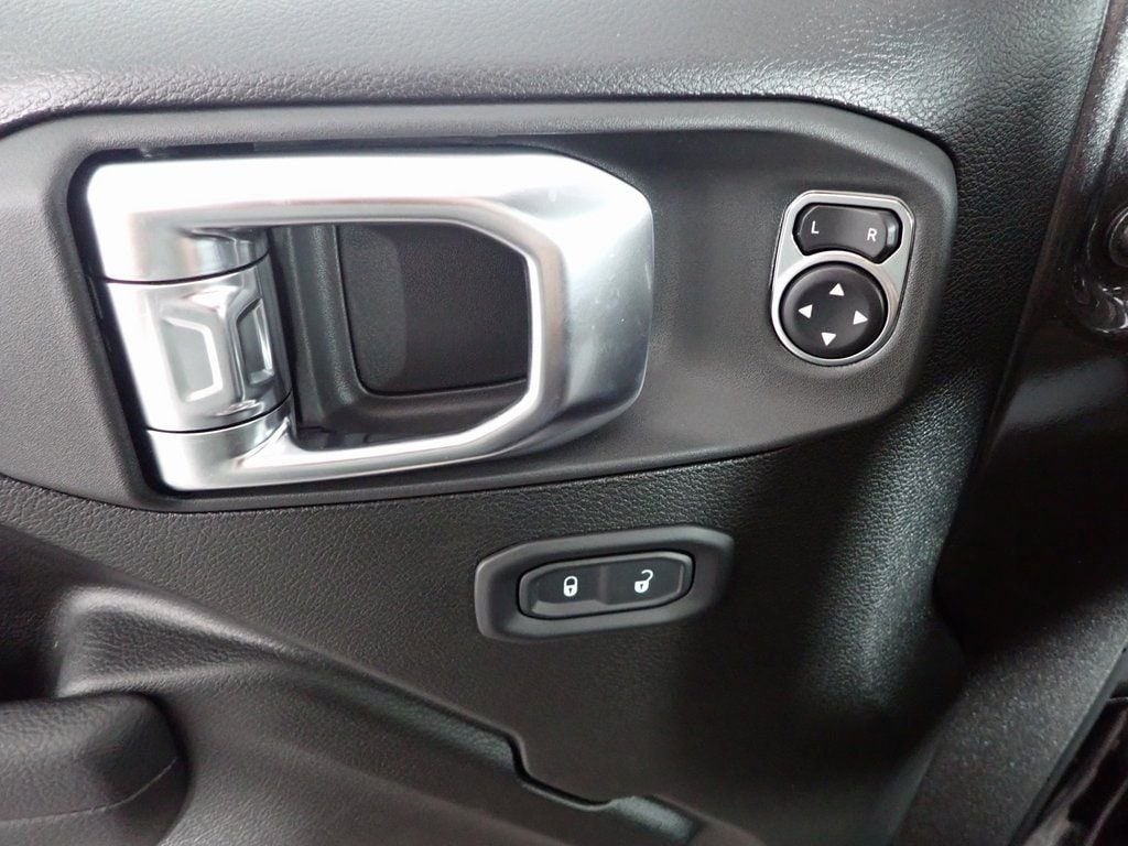 2025 Jeep Wrangler 4-Door Sport S - Photo 19