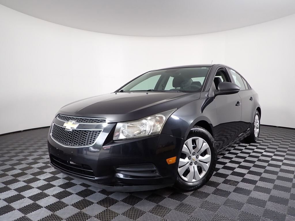 Used 2013 Chevrolet Cruze LS Sedan