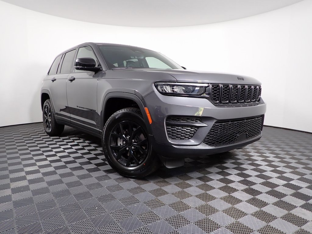 2025 Jeep Grand Cherokee Altitude's photo