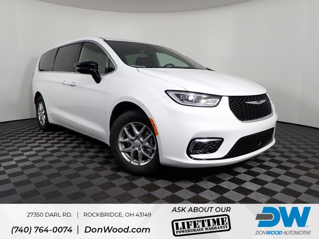 New 2026 Chrysler Pacifica Select Passenger Van