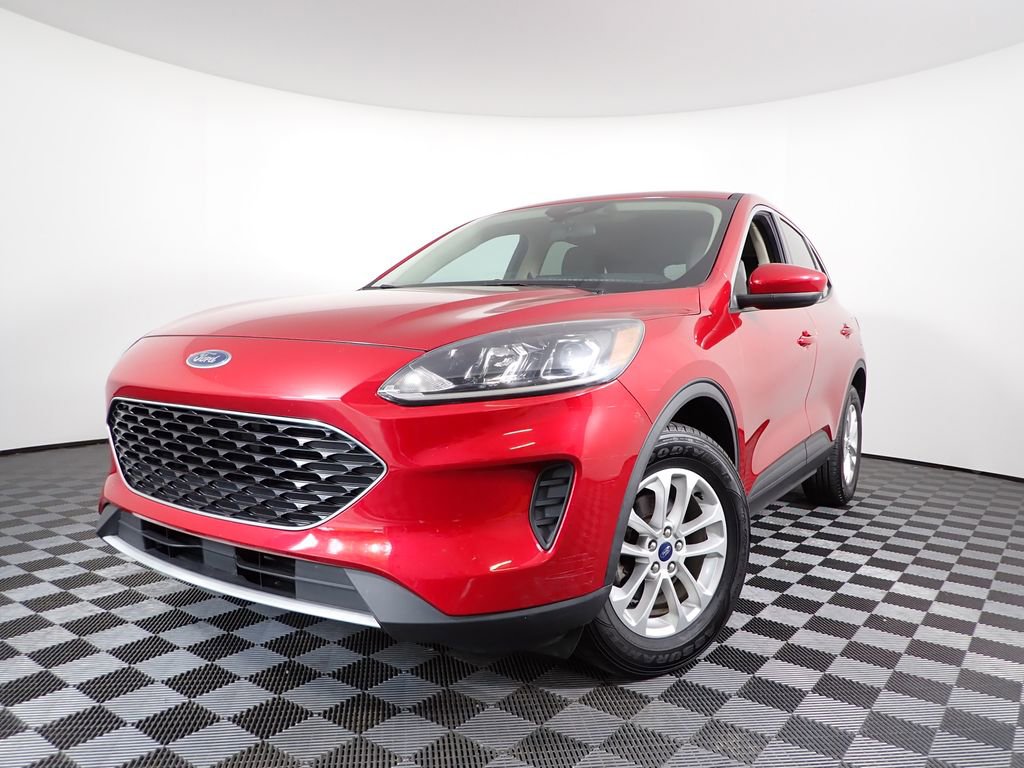 Used 2020 Ford Escape SE with VIN 1FMCU9G6XLUB40212 for sale in Logan, OH