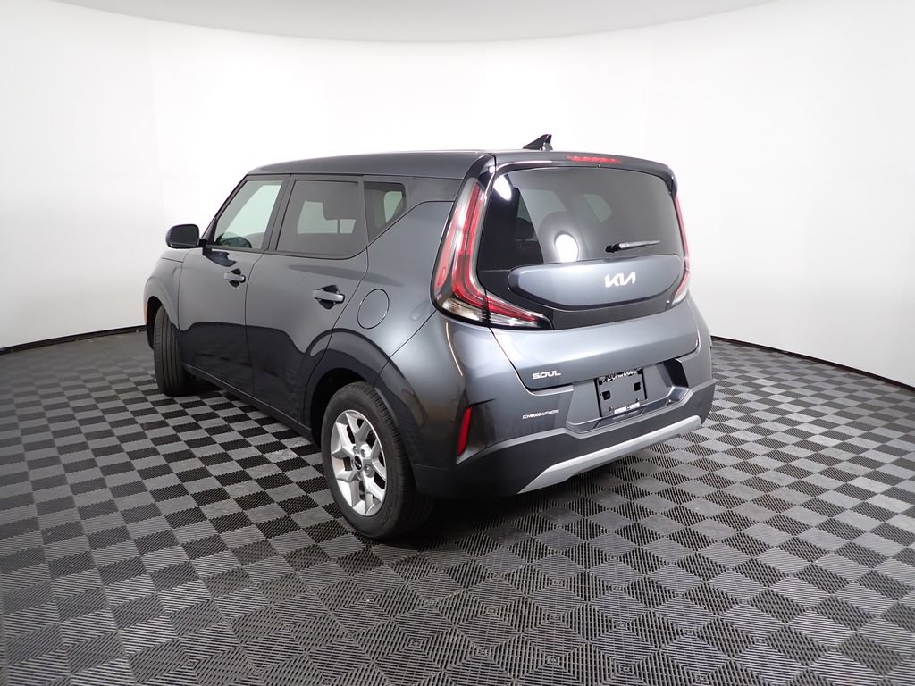 2025 Kia Soul LX - Photo 11