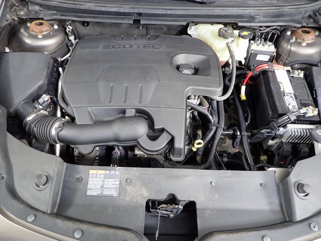 2012 Chevrolet Malibu LS photo 4
