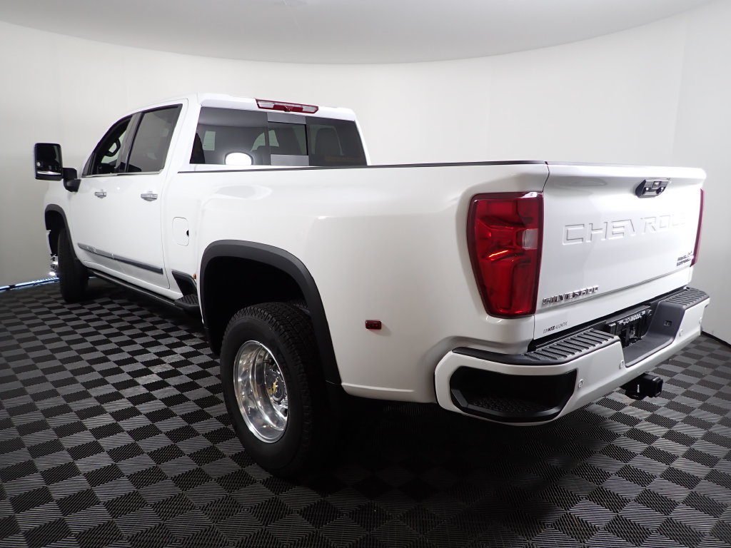 2026 Chevrolet Silverado 3500 HD High Country - Photo 13
