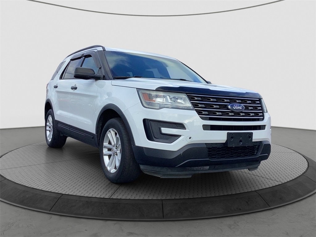 2016 Ford Explorer Base's photo