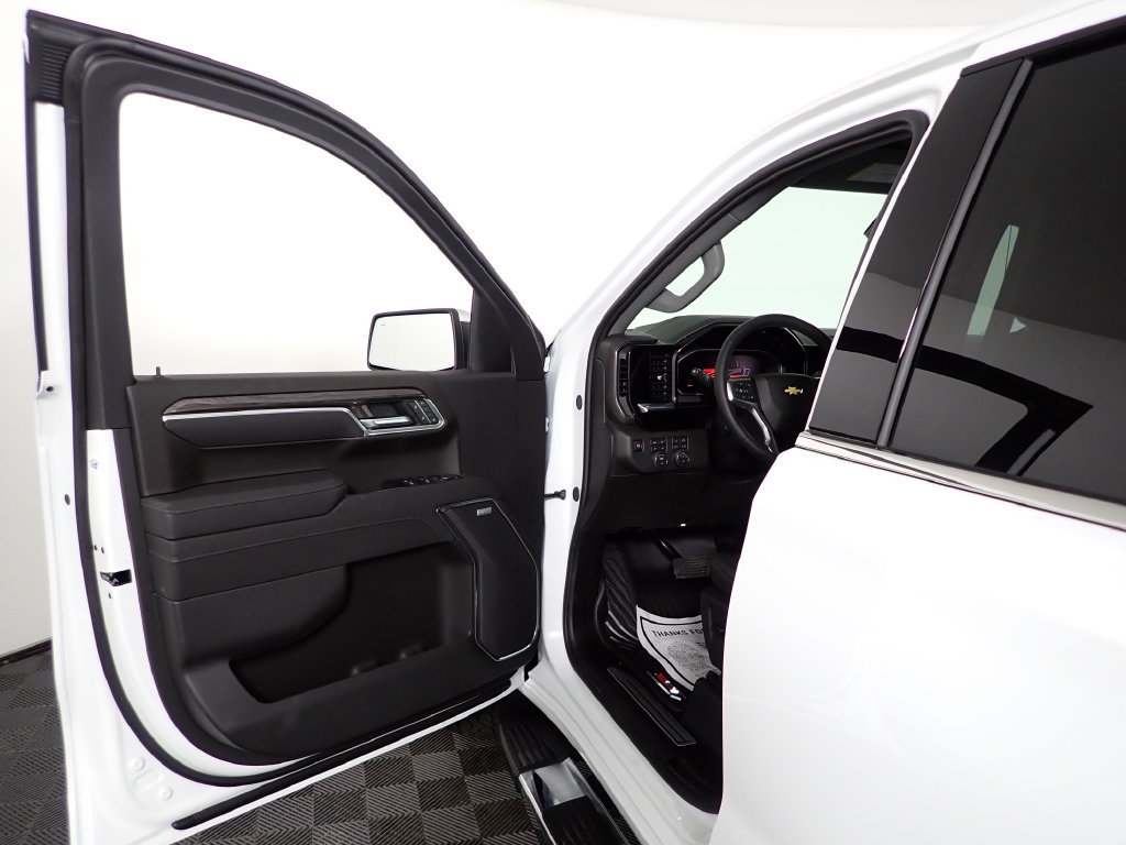 2026 Chevrolet Silverado 1500 LTZ - Photo 18