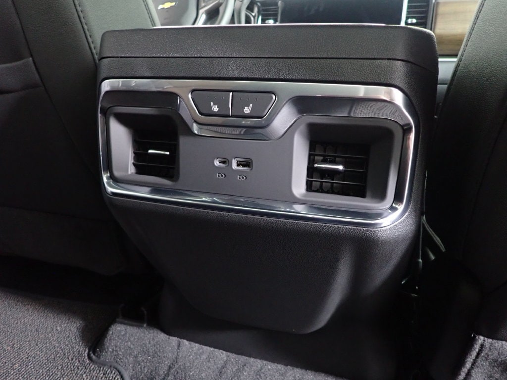2026 Chevrolet Silverado 3500 HD High Country - Photo 36