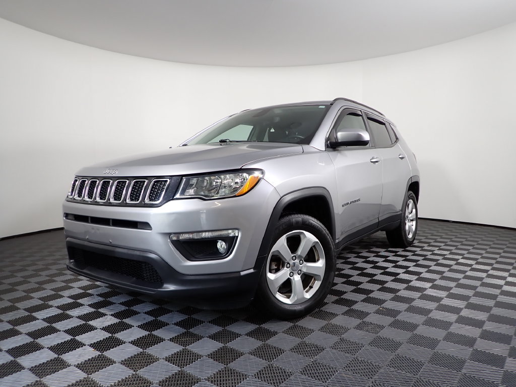 Used 2018 Jeep Compass Latitude with VIN 3C4NJDBBXJT481064 for sale in Logan, OH