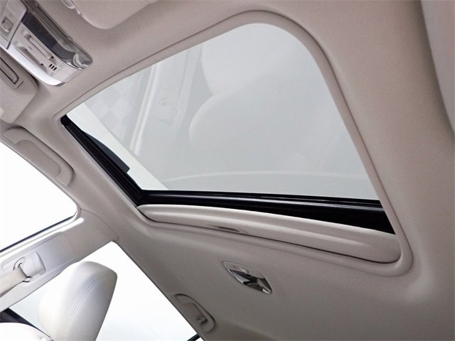 Used 2014 Subaru Outback 2.5i Limited with VIN 4S4BRCLC5E3268968 for sale in Logan, OH