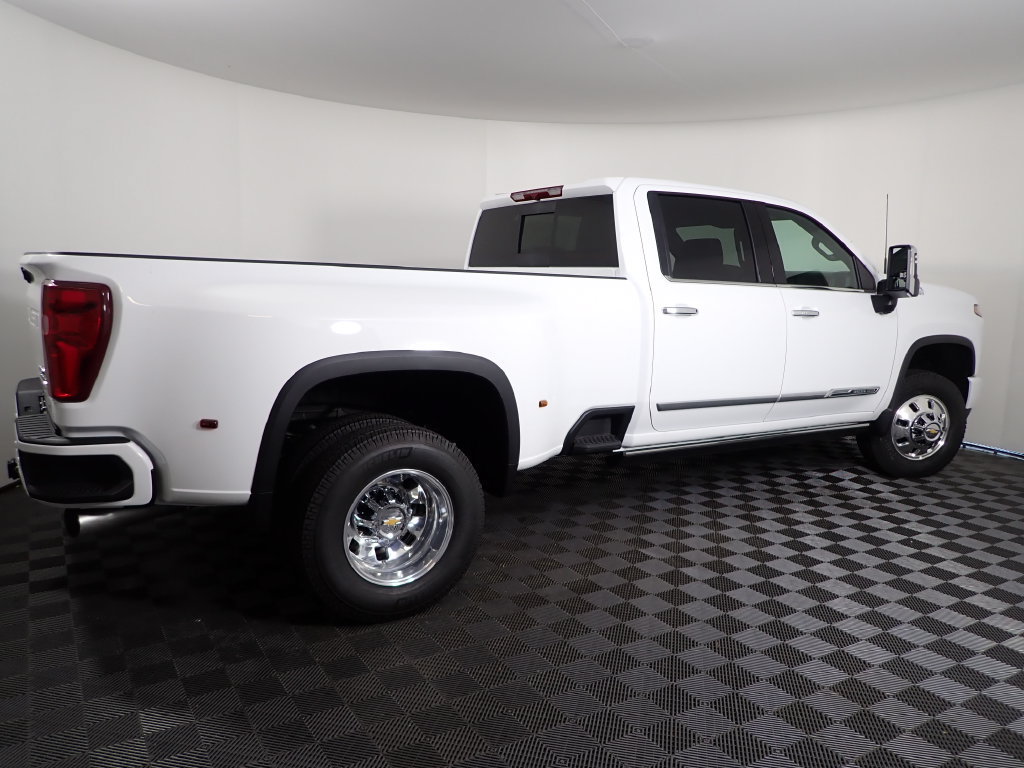 2026 Chevrolet Silverado 3500 HD High Country - Photo 18