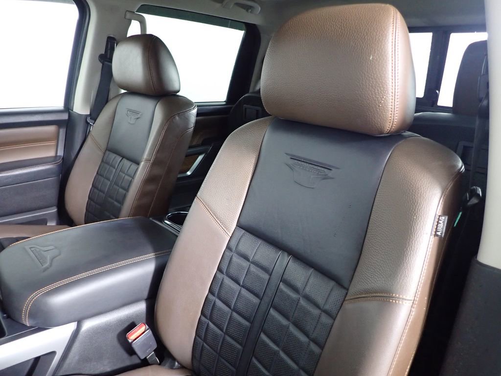 2017 Nissan Titan Platinum Reserve - Photo 24