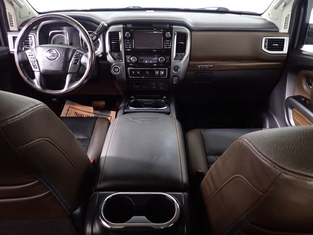 2017 Nissan Titan Platinum Reserve - Photo 33