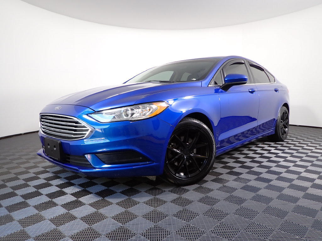 Used 2017 Ford Fusion SE with VIN 3FA6P0HD5HR404197 for sale in Logan, OH