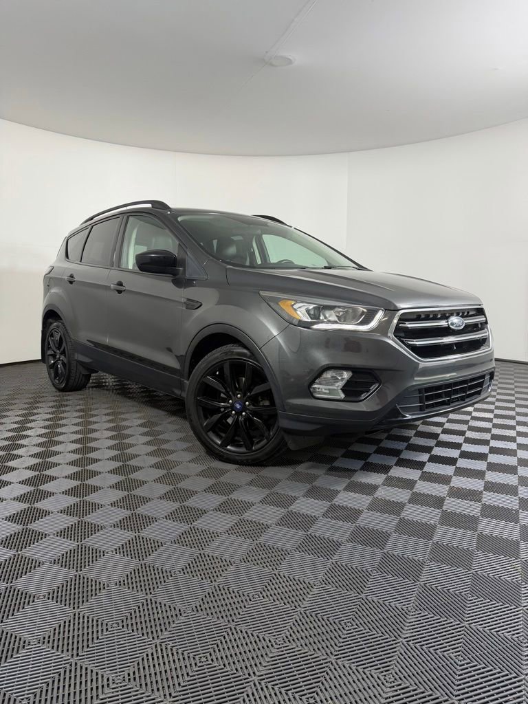 Used 2018 Ford Escape SE with VIN 1FMCU0GD8JUB76911 for sale in Logan, OH