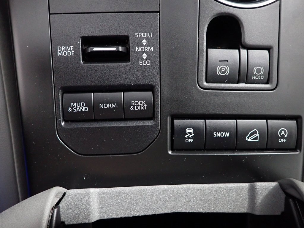 2022 Toyota Highlander XLE photo 2