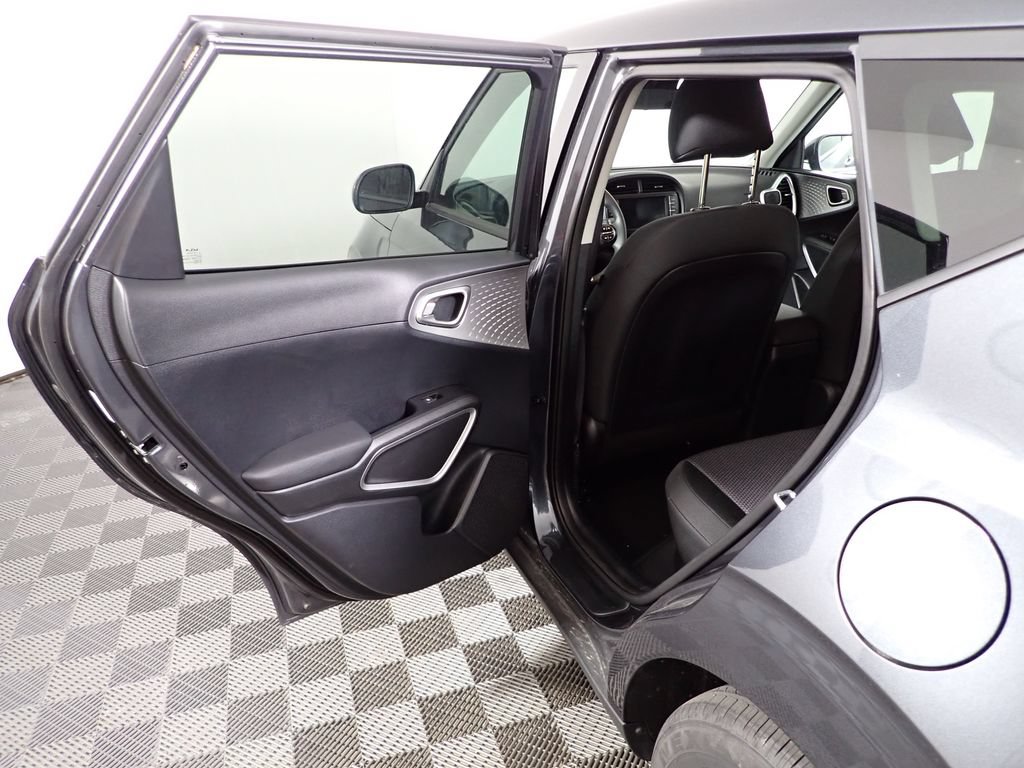 2025 Kia Soul LX - Photo 24