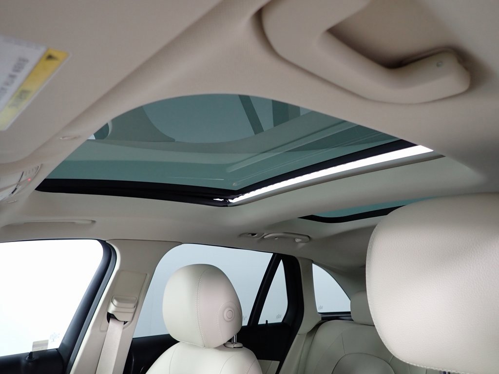 2021 Mercedes Benz GLC 300 4MATIC photo 4