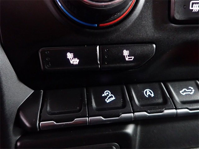 2019 Chevrolet Silverado 1500 LT photo 3