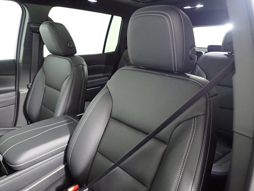 2026 Chevrolet Traverse LT - Photo 24