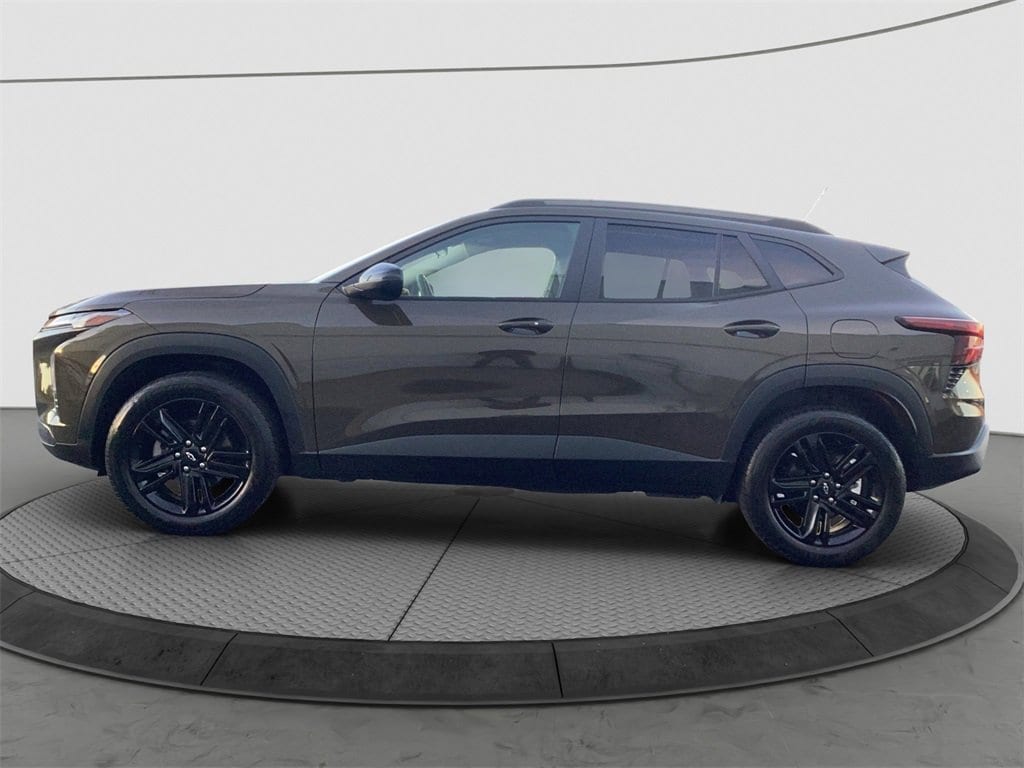 Used 2024 Chevrolet Trax Activ SUV