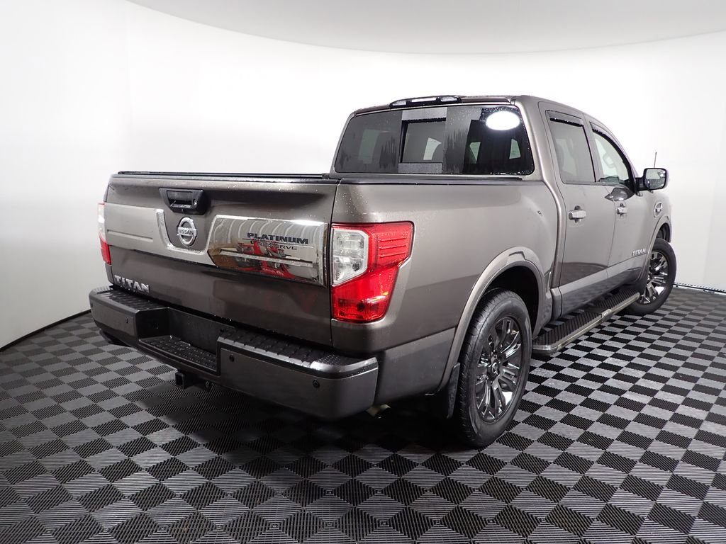 2017 Nissan Titan Platinum Reserve - Photo 18