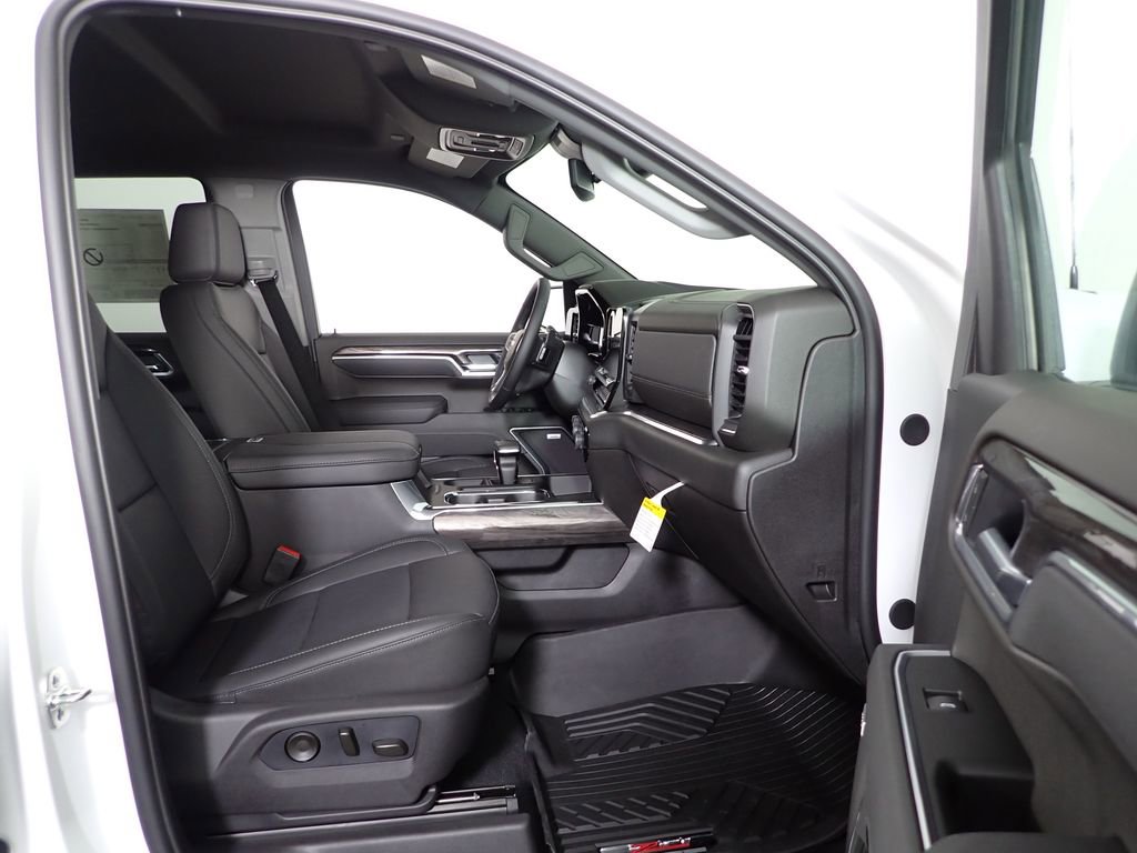 2026 Chevrolet Silverado 1500 LTZ - Photo 36
