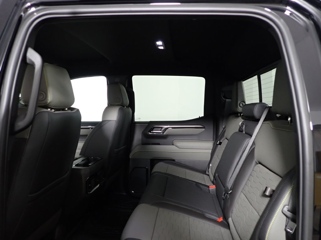 2026 Chevrolet Silverado 1500 ZR2 - Photo 37