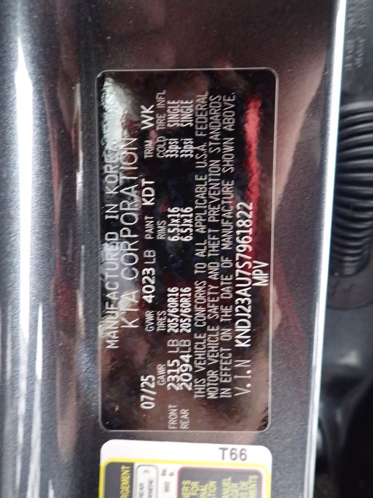 2025 Kia Soul LX - Photo 34