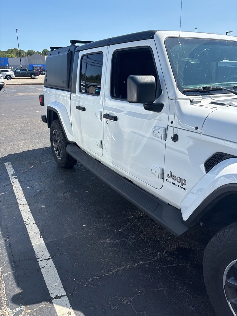 2020 Jeep Gladiator Overland photo 2