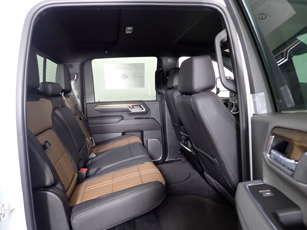 2026 Chevrolet Silverado 3500 HD High Country - Photo 35