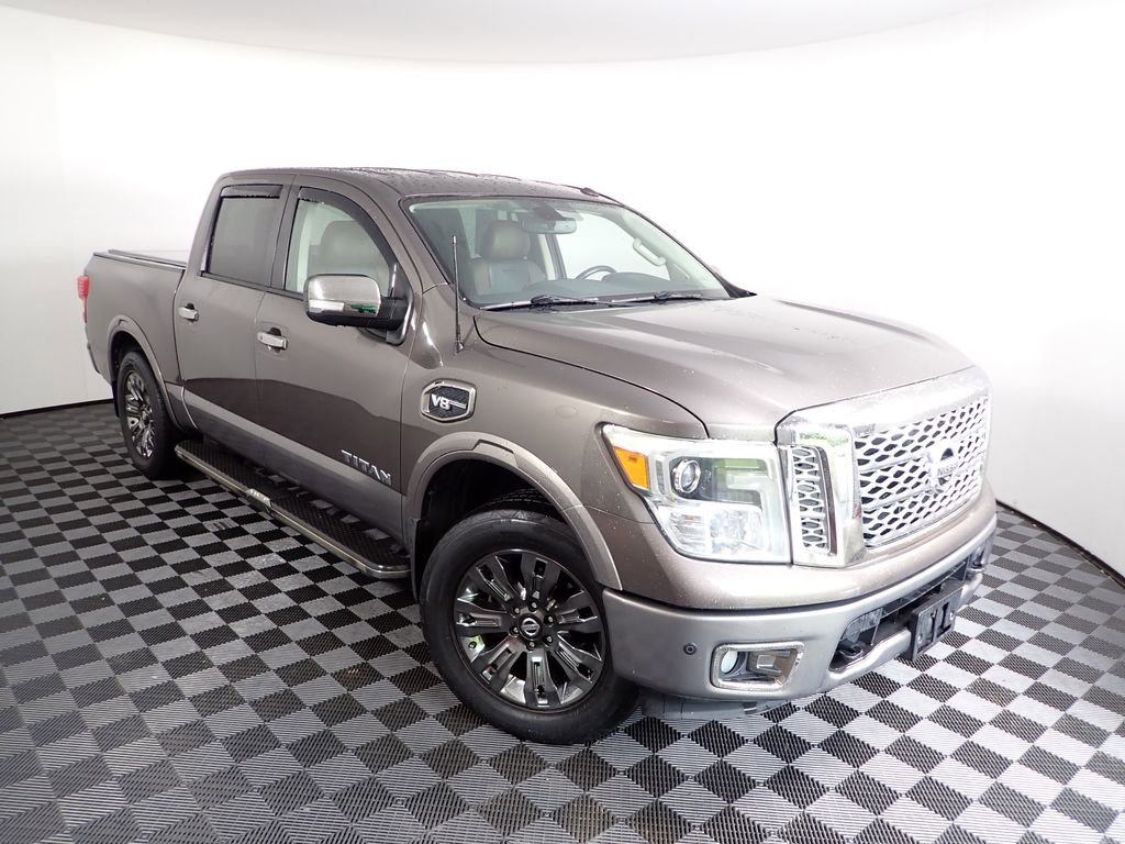 2017 Nissan Titan Platinum Reserve - Photo 10