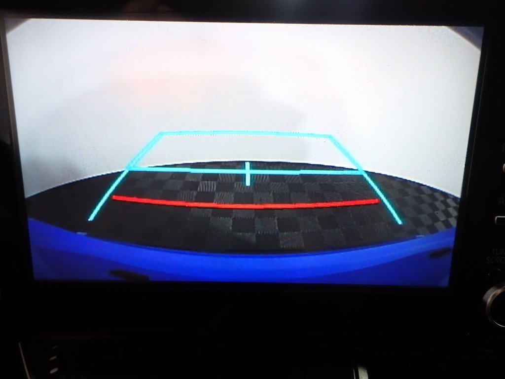 2019 Toyota C-HR XLE photo 2