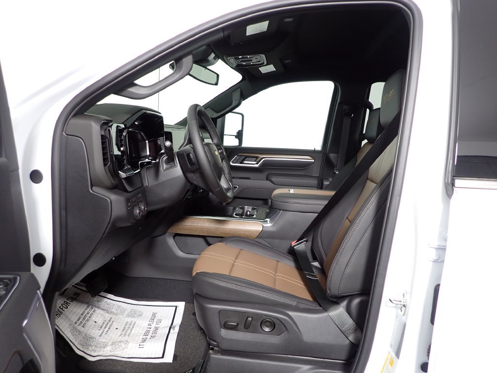 2026 Chevrolet Silverado 3500 HD High Country - Photo 21