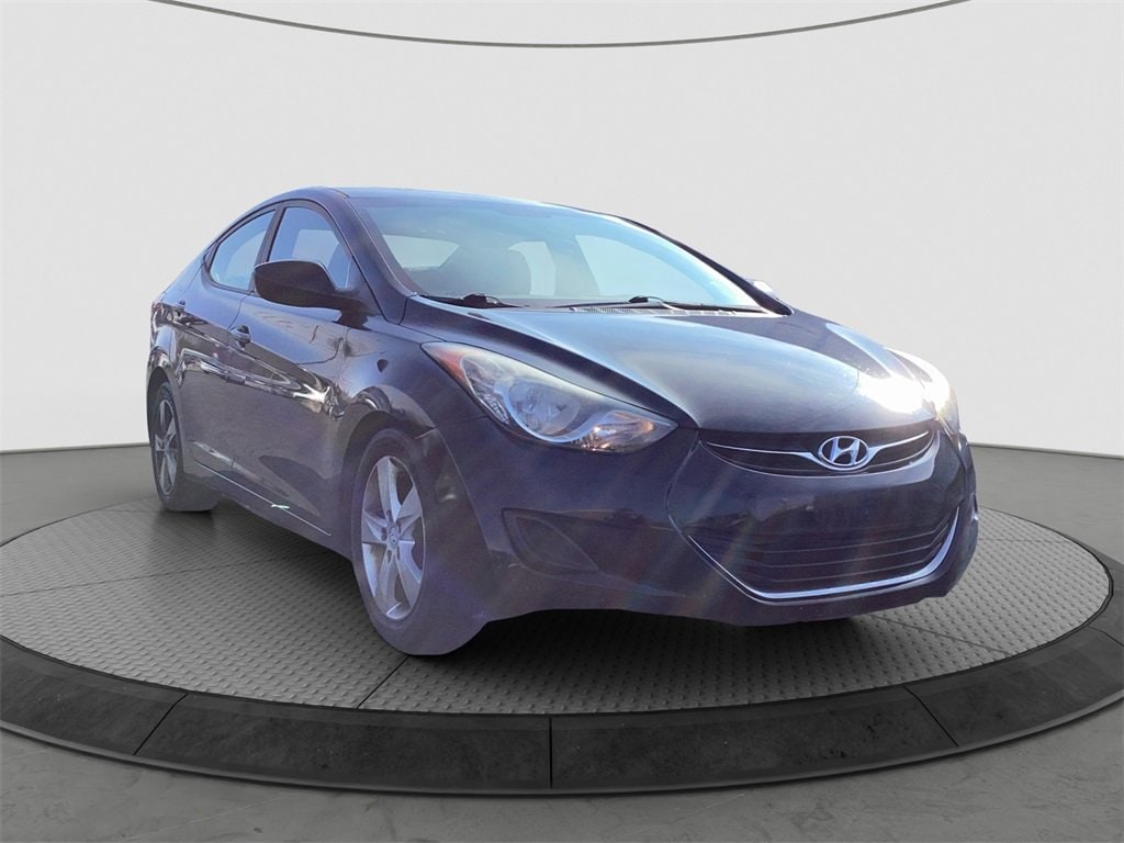 2011 Hyundai Elantra GLS's photo