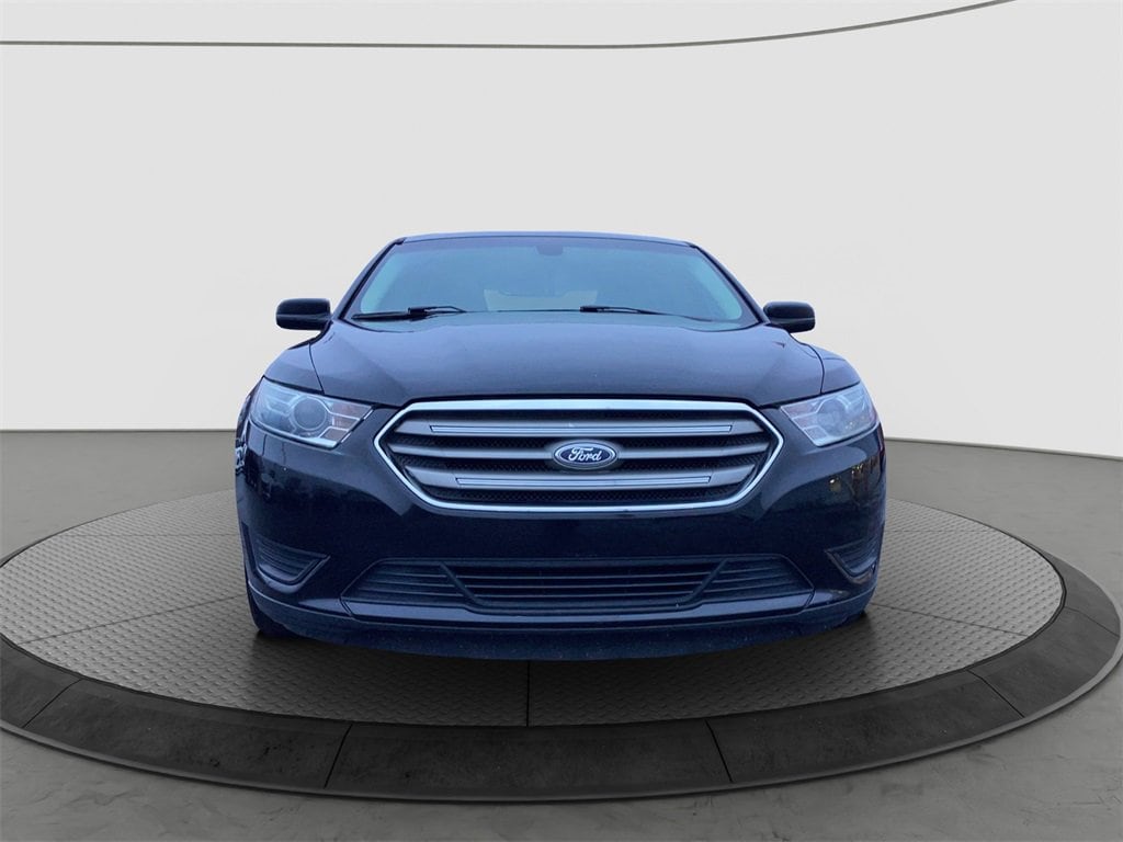Used 2016 Ford Taurus SE