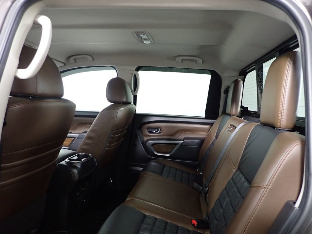 2017 Nissan Titan Platinum Reserve - Photo 35