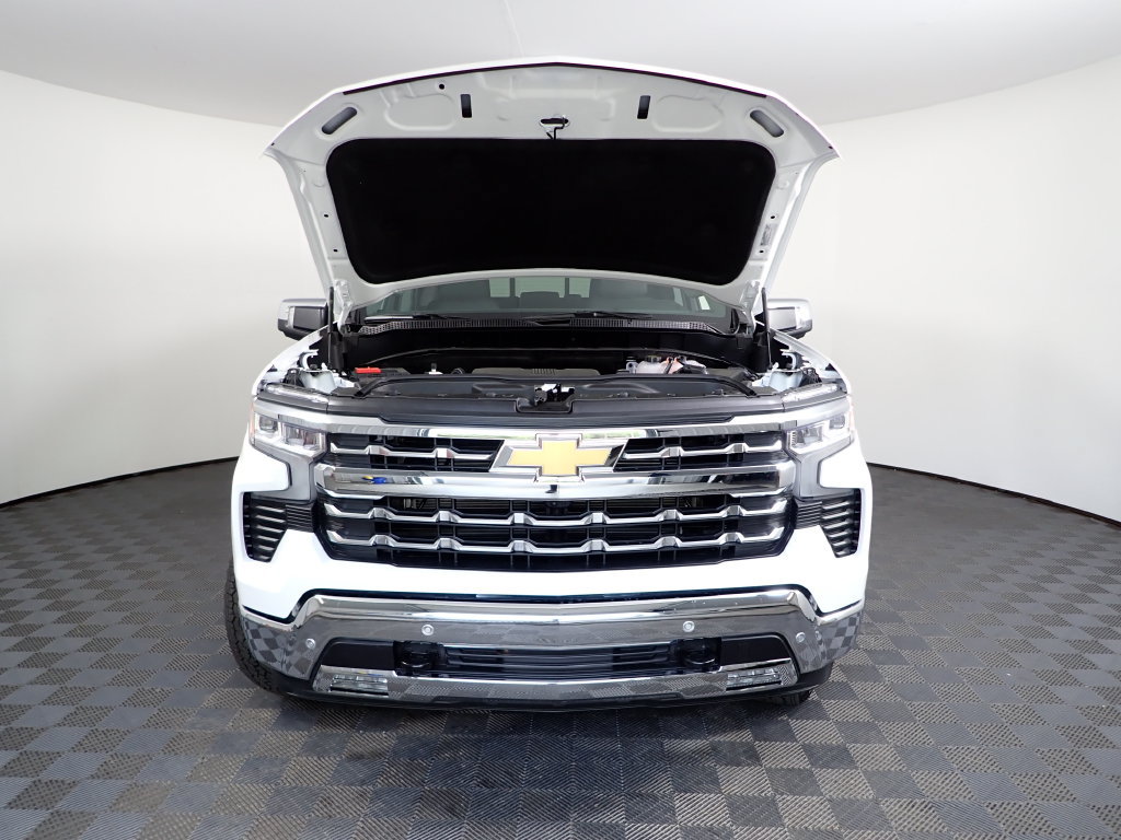 2026 Chevrolet Silverado 1500 LTZ - Photo 8