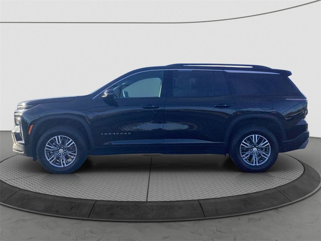 2025 Chevrolet Traverse photo 3