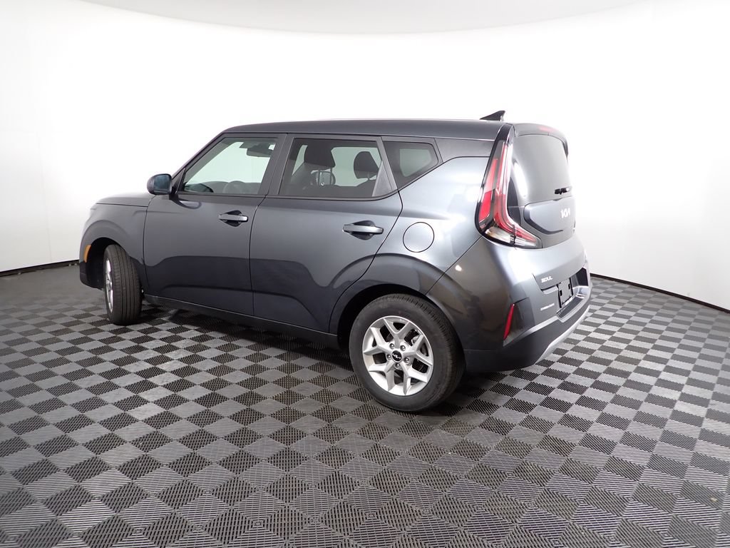2025 Kia Soul LX - Photo 10