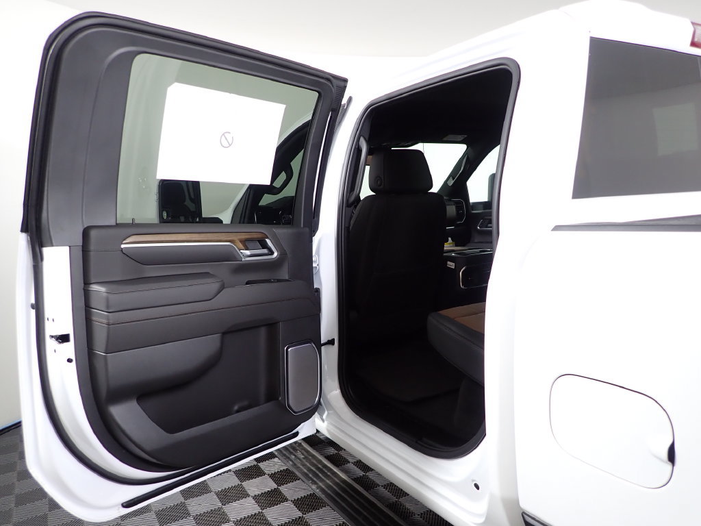 2026 Chevrolet Silverado 3500 HD High Country - Photo 32
