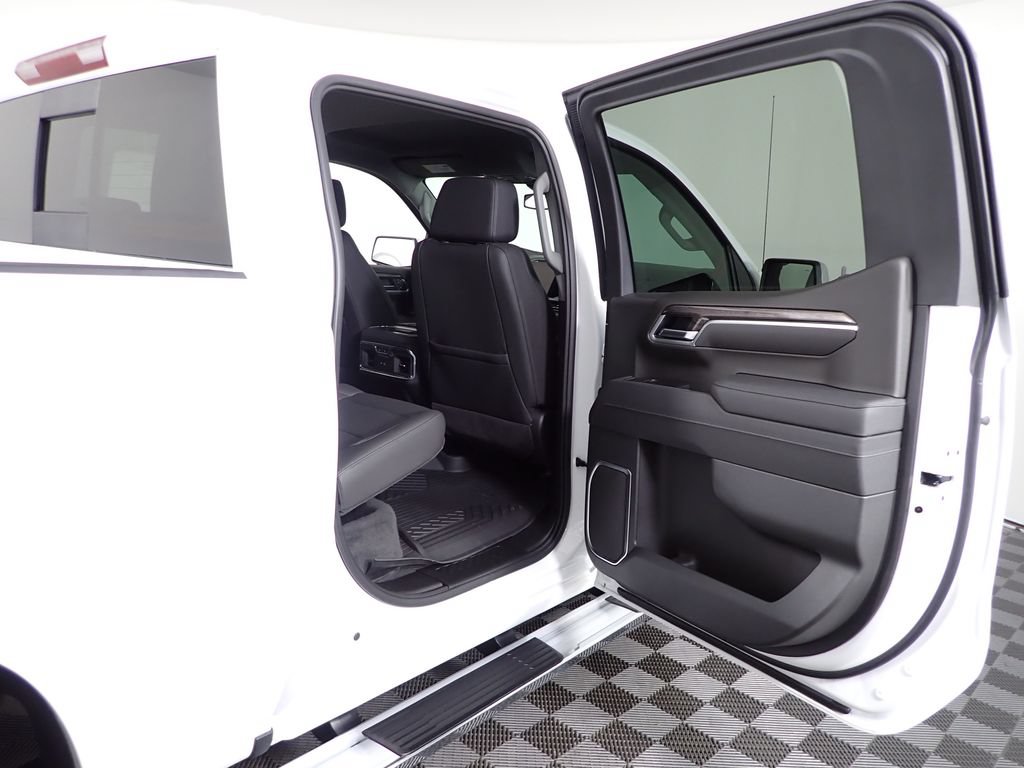 2026 Chevrolet Silverado 1500 LTZ - Photo 32