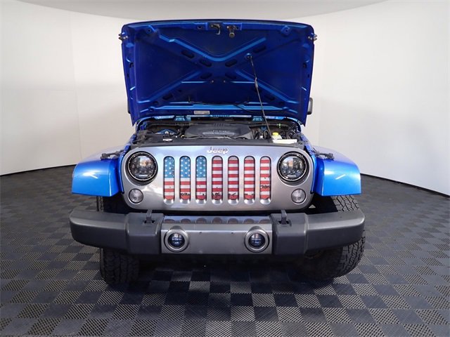 2014 Jeep Wrangler Unlimited Freedom photo 3