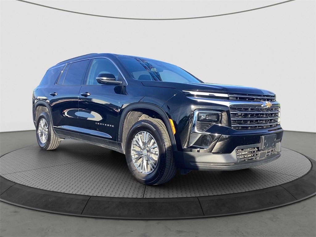 2025 Chevrolet Traverse LT's photo