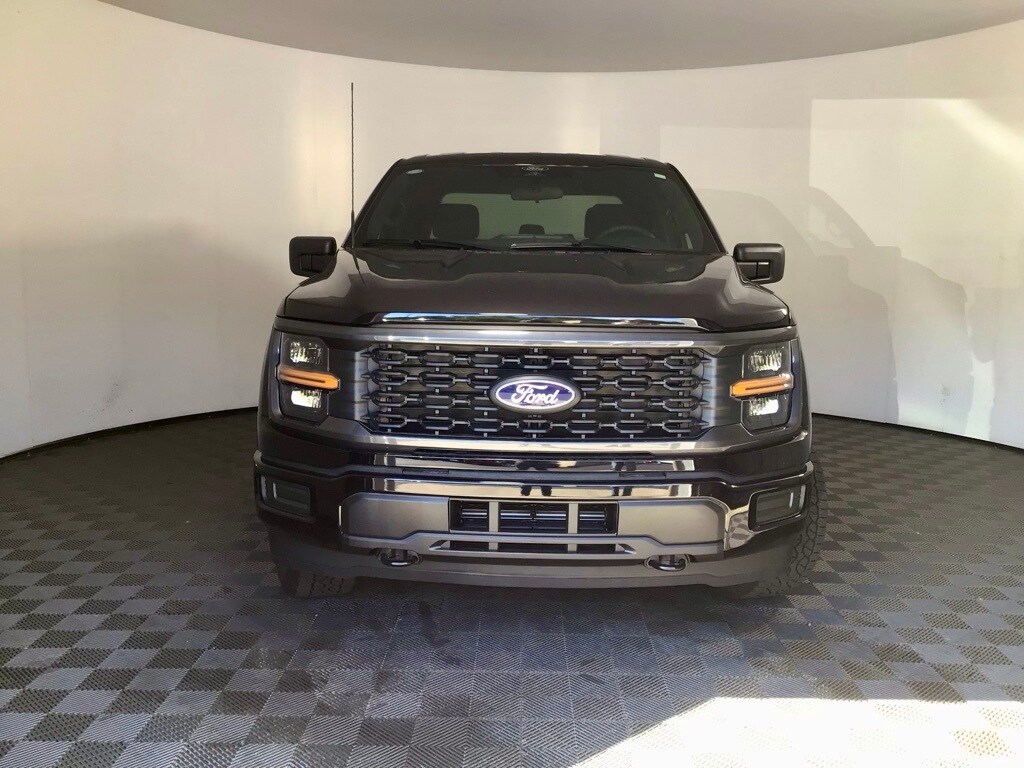 2025 Ford F-150 STX photo 3