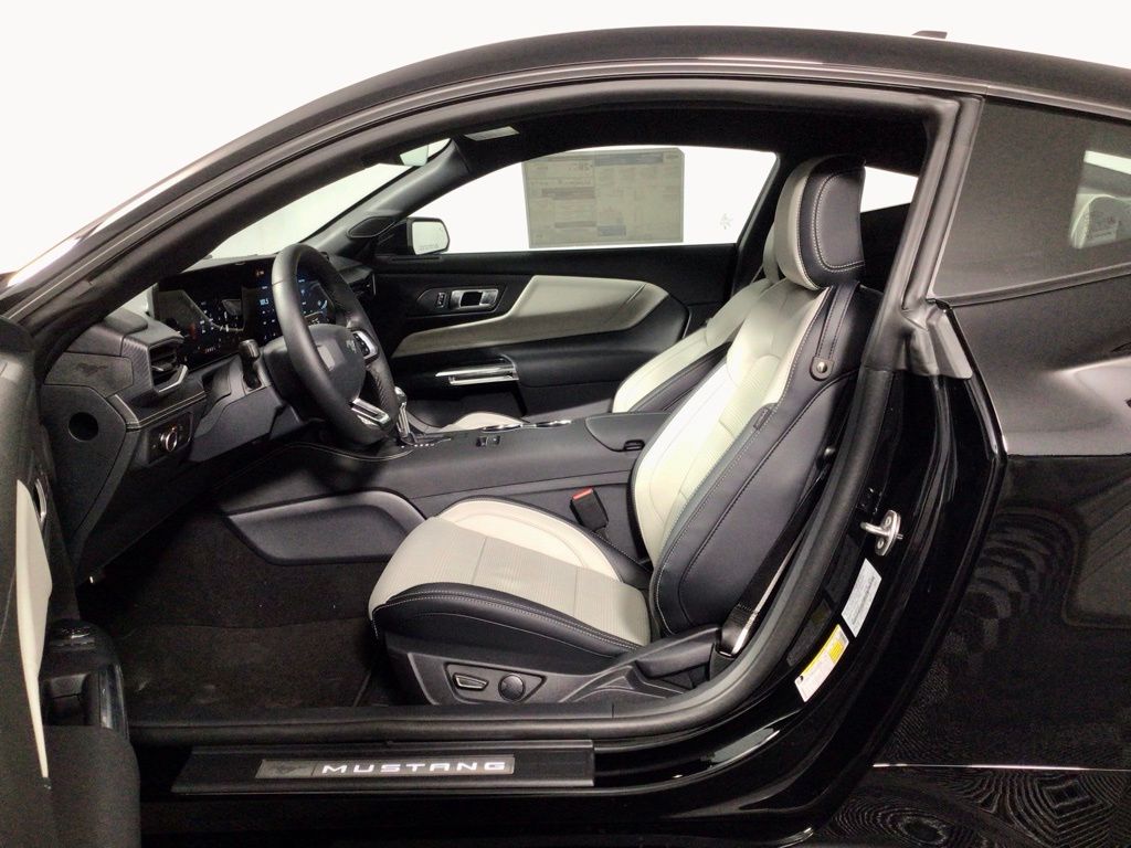 2025 Ford Mustang EcoBoost Premium Fastback - Photo 18