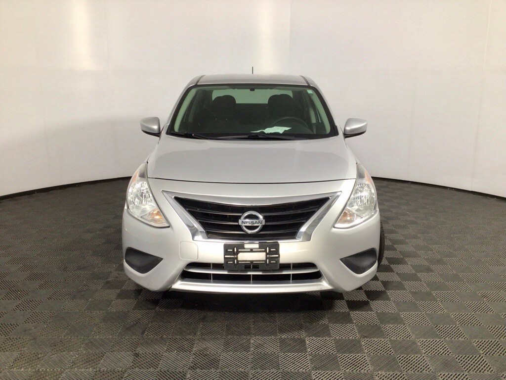 2019 Nissan Versa 1.6 S photo 4