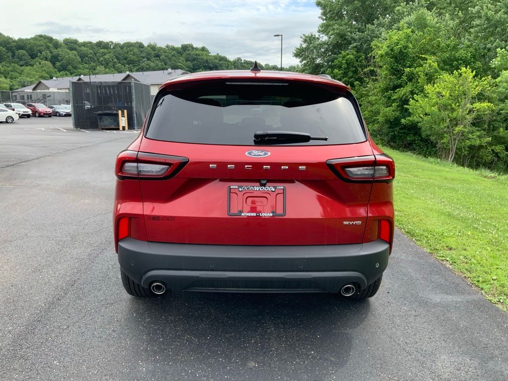2026 Ford Escape ST-Line - Photo 13