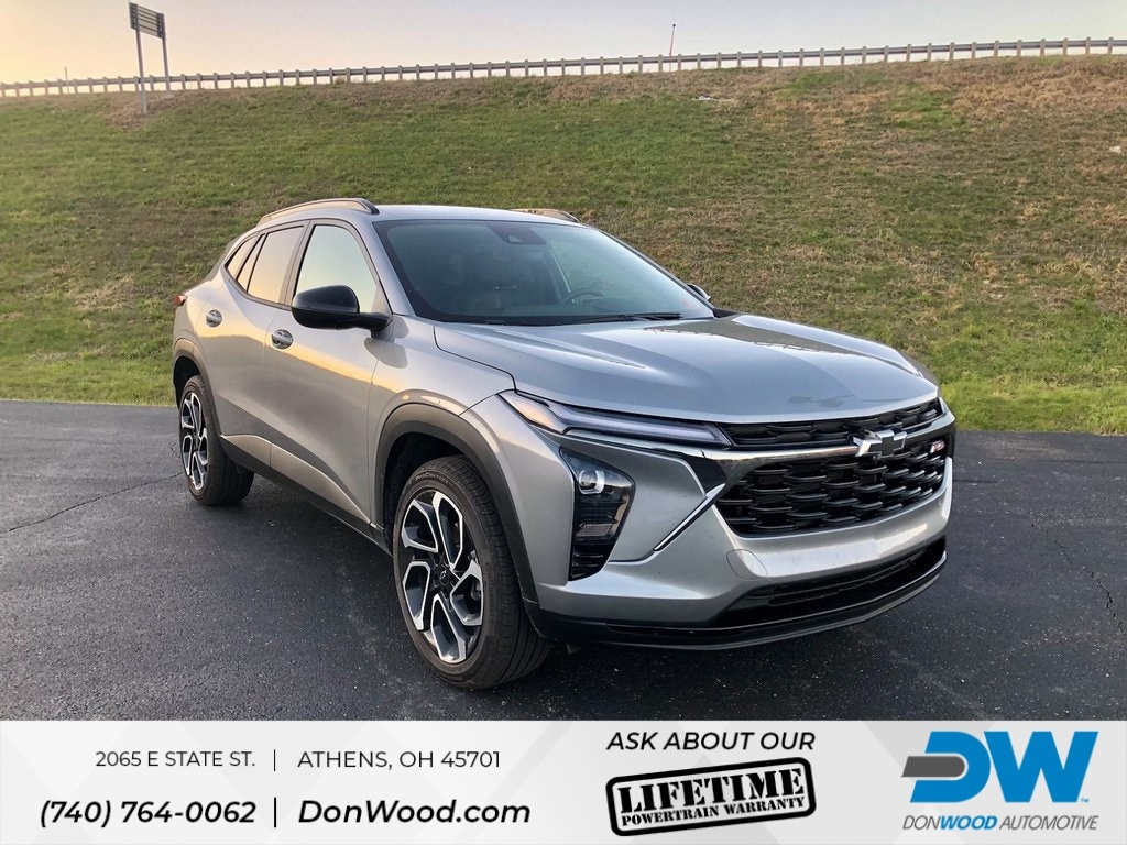 Used 2025 Chevrolet Trax 2RS SUV