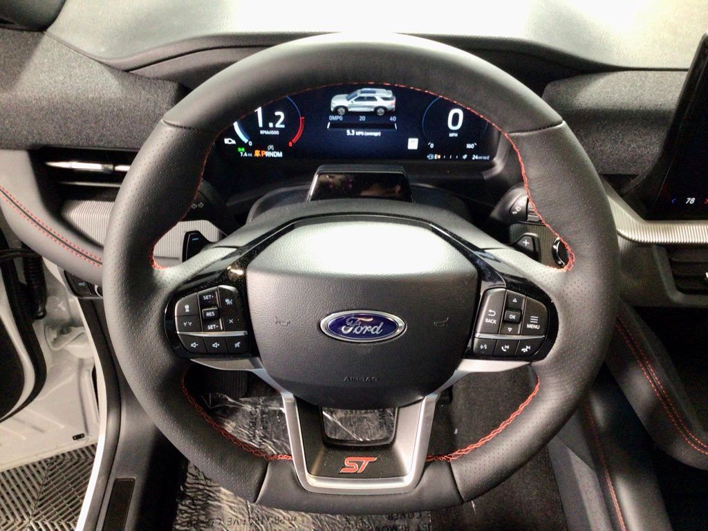 2026 Ford Explorer ST - Photo 23